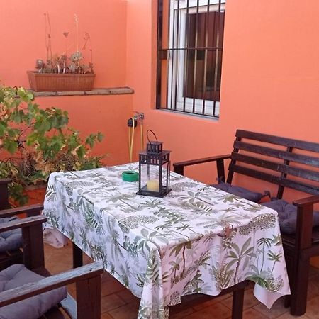 Apartamento con terraza, tipo ático, dos dormitorios y salón con sofá cama Jerez de la Frontera Exterior foto
