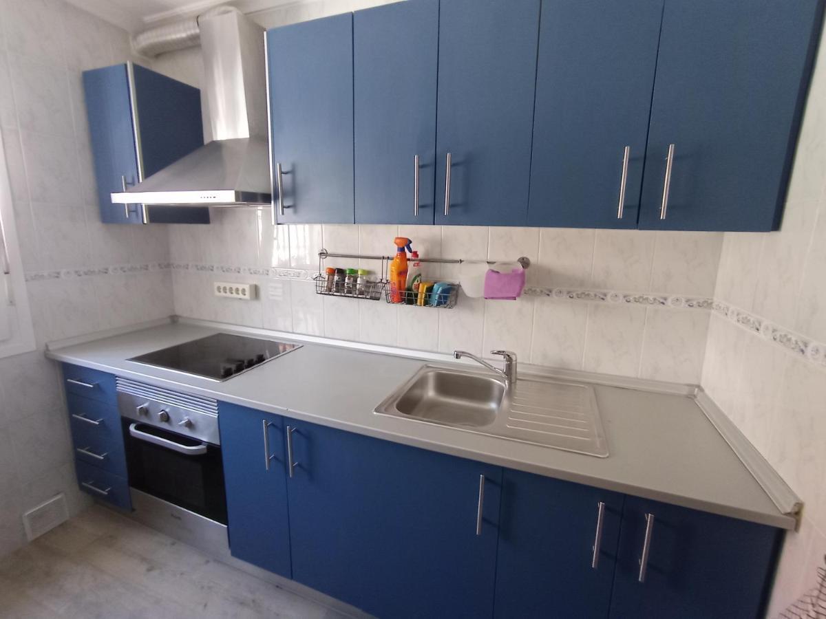Apartamento con terraza, tipo ático, dos dormitorios y salón con sofá cama Jerez de la Frontera Exterior foto